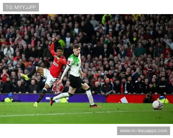 新帅带领9人药厂3-1首胜，滕哈格11打10被绝平成历史，滕哈格战术